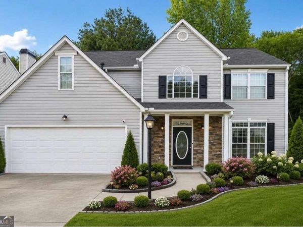 2182 Fall Creek Lodge, Loganville, GA 30052