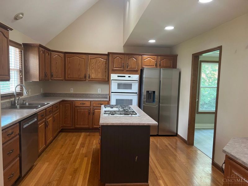 8710 Foxdale Court, West Chester, OH 45069 Photo 4