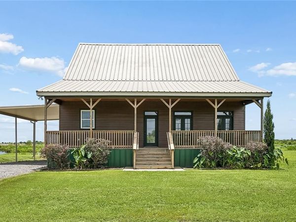 3368 RESORT Lane , Des Allemands, LA 70030