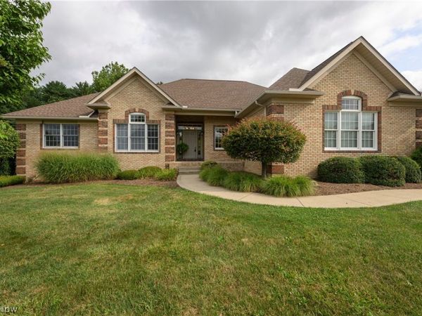834 Forrest Ridge Drive , Dover, OH 44622