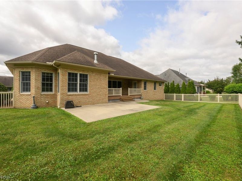 834 Forrest Ridge Drive , Dover, OH 44622 Photo 10