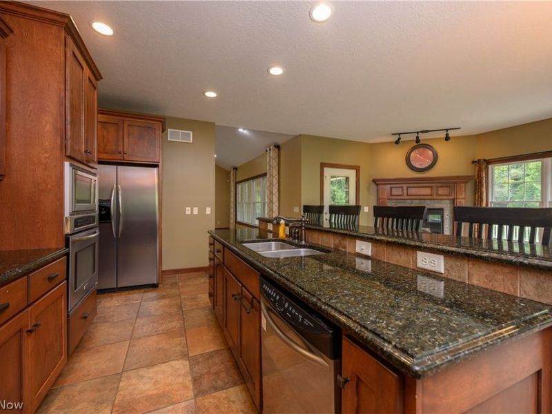 834 Forrest Ridge Drive , Dover, OH 44622 Photo 17