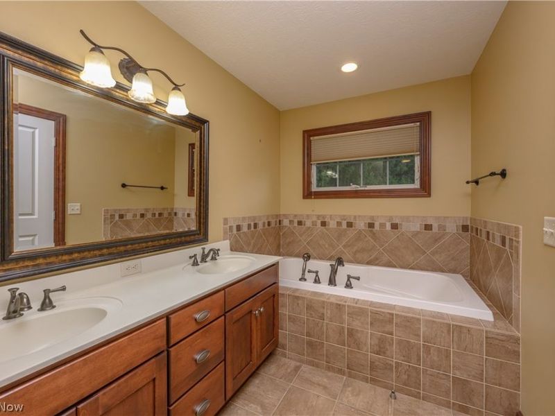 834 Forrest Ridge Drive , Dover, OH 44622 Photo 26