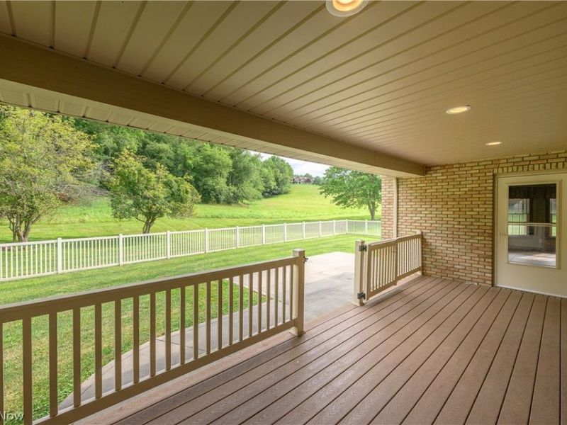 834 Forrest Ridge Drive , Dover, OH 44622 Photo 6