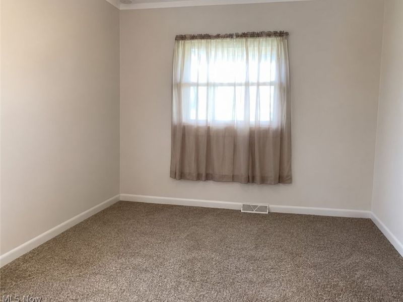 1351 Mazda Street NE, Warren, OH 44483 Photo 5