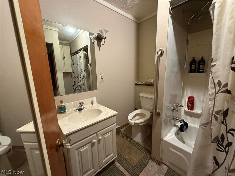 1351 Mazda Street NE, Warren, OH 44483 Photo 6
