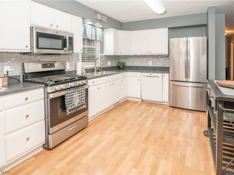 3524 Frawood Drive, Uniontown, OH 44685 Photo 7