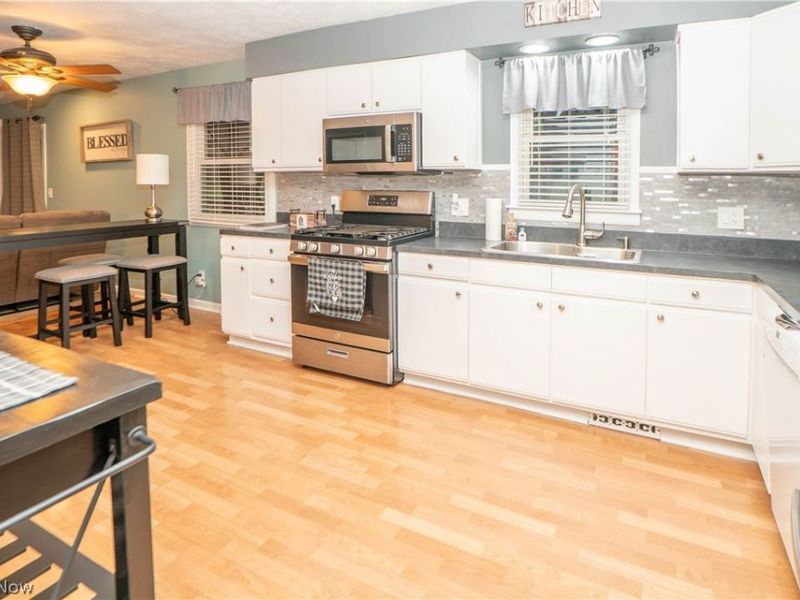3524 Frawood Drive, Uniontown, OH 44685 Photo 8