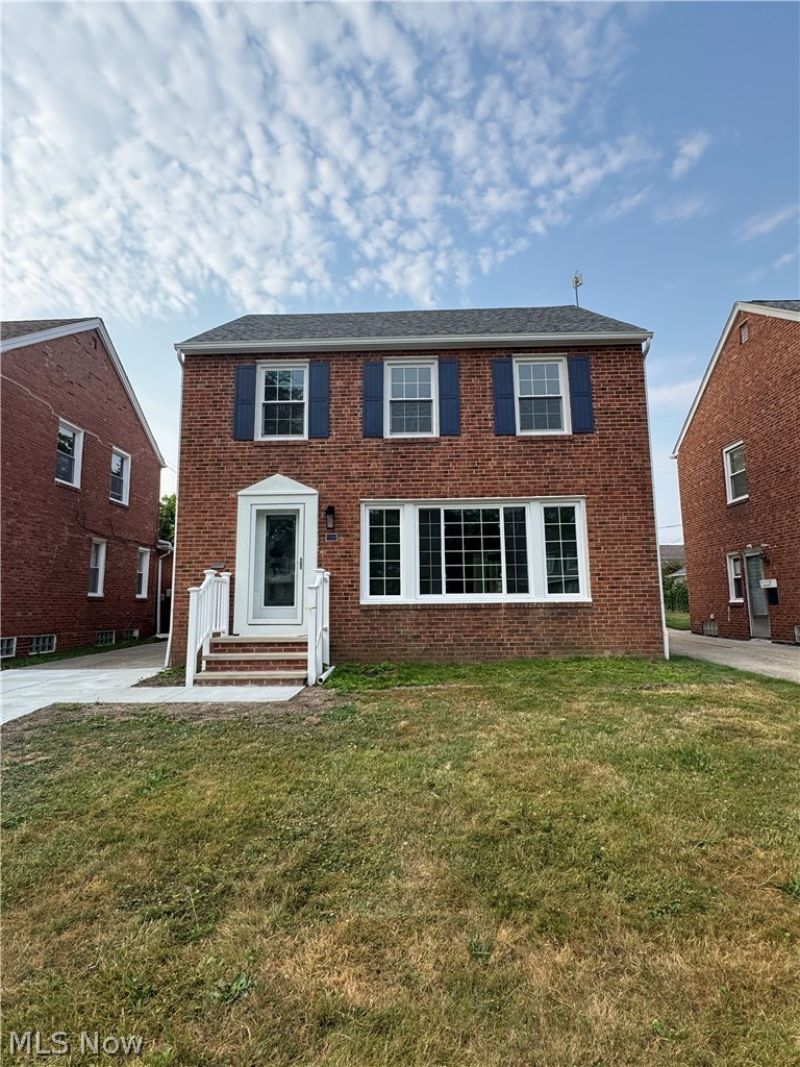 17012 Eldamere Avenue, Cleveland, OH 44128 Main Photo