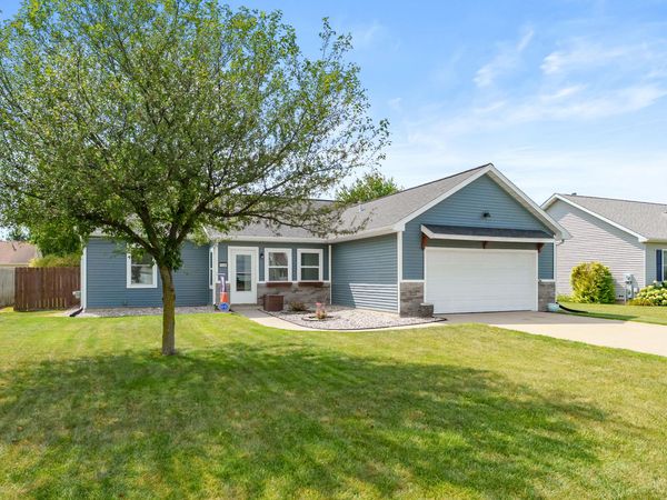 1138 Wintercherry Lane, Vicksburg, MI 49097