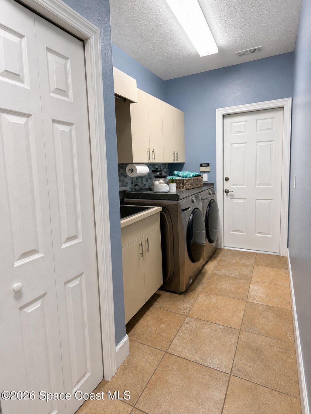 931 Maple Ridge Drive , Merritt Island, FL 32952 Photo