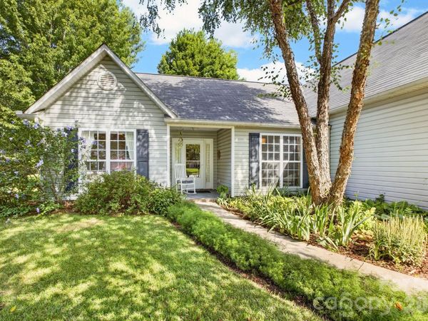 171 Running Briar Road , Fletcher, NC 28732