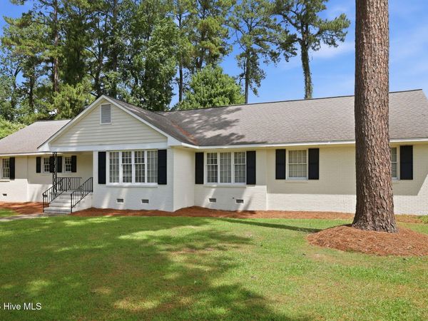 1909 York Street , Kinston, NC 28504