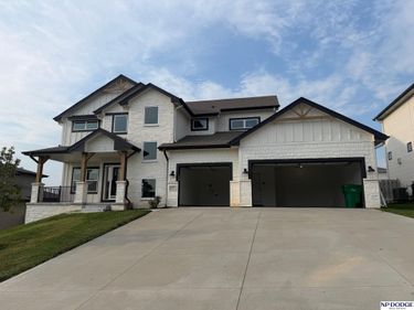 18405 Larimore Street, Omaha, NE 68022