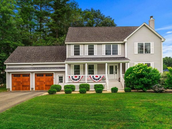 8 Leni Road, Windham, NH 03087