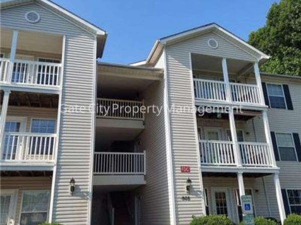 905 Hanahan Court , Unit B, Greensboro, NC 27409