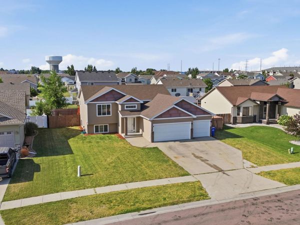 4260 Russet Avenue S, Fargo, ND 58104