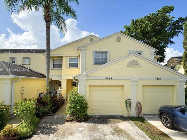 11848 SW 100th St , Miami, FL 33186