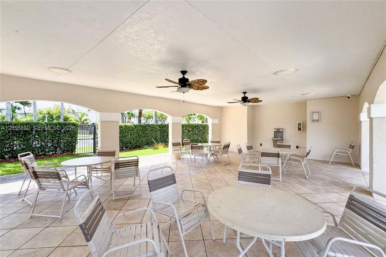 11848 SW 100th St , Miami, FL 33186 Photo