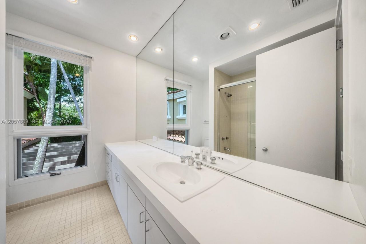 3798 Matheson Ave , Miami, FL 33133 Photo