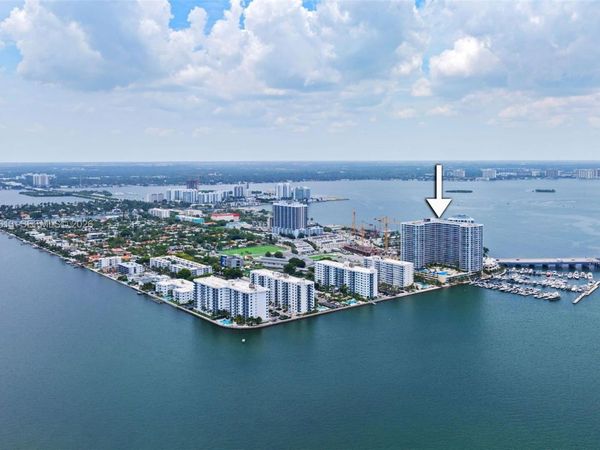 7601 E Treasure Dr , Unit 2124, North Bay Village, FL 33141