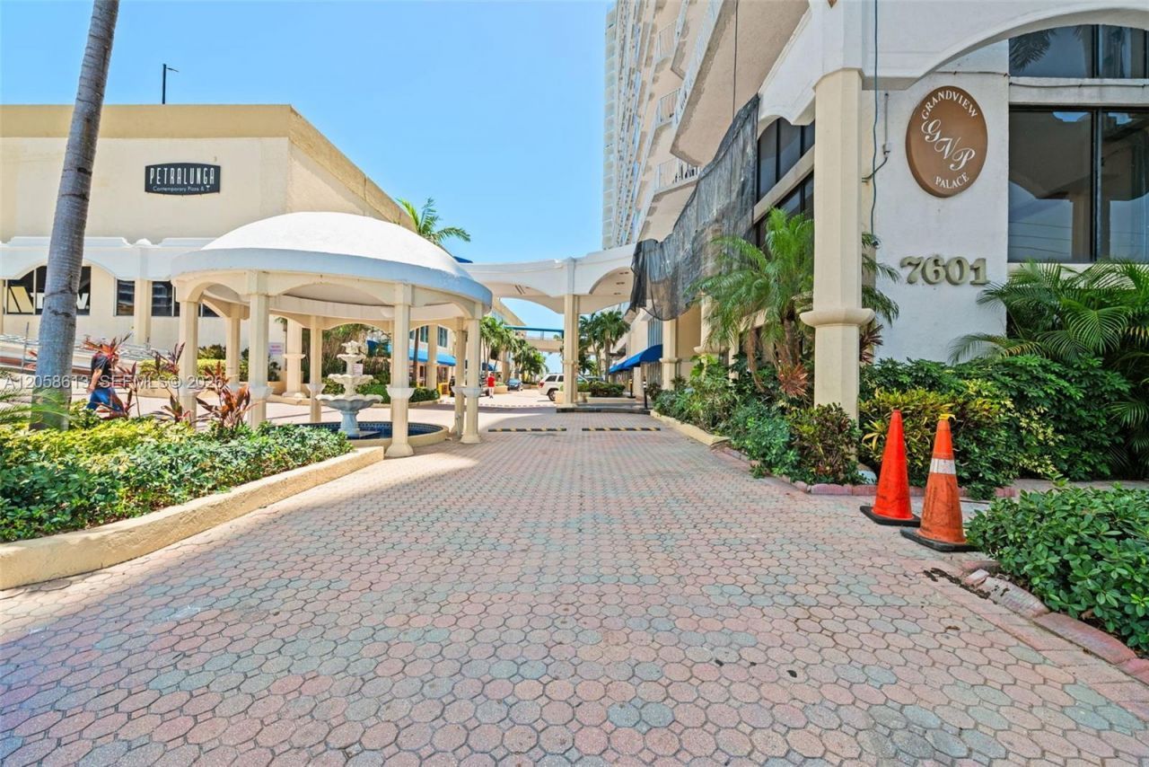 7601 E Treasure Dr, Unit 2124, North Bay Village, FL 33141 Photo