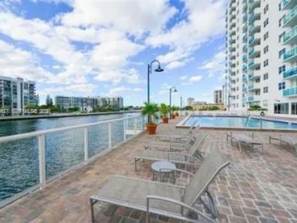 3000 S Ocean Dr , Unit 518, Hollywood, FL 33019