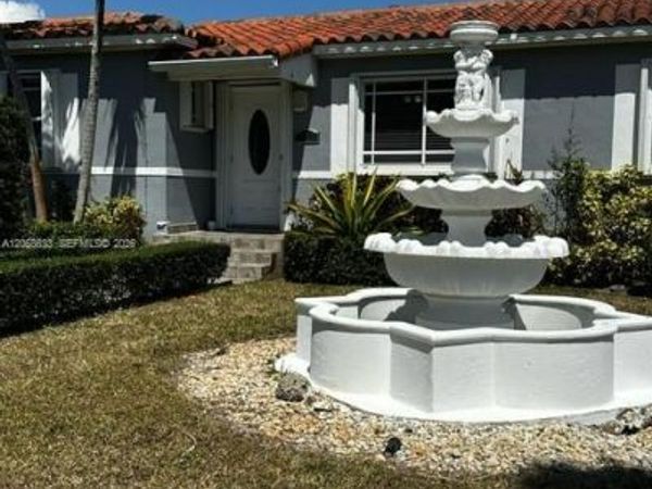 903 NE 111th St , Unit 903, Biscayne Park, FL 33161
