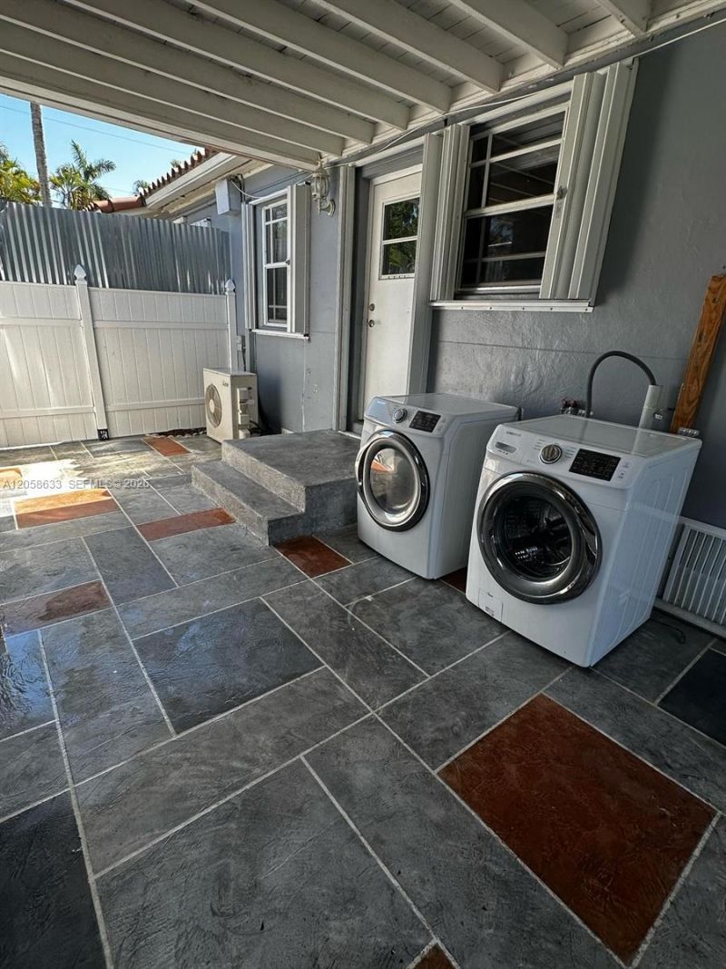 903 NE 111th St , Unit 903, Biscayne Park, FL 33161 Photo