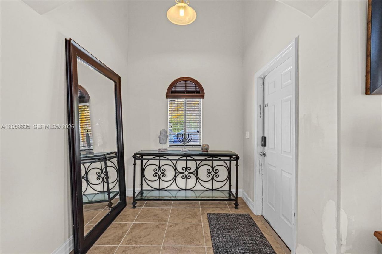 15664 SW 12th Ter , Miami, FL 33194 Photo