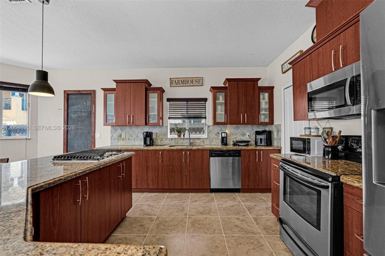 15664 SW 12th Ter , Miami, FL 33194 Photo