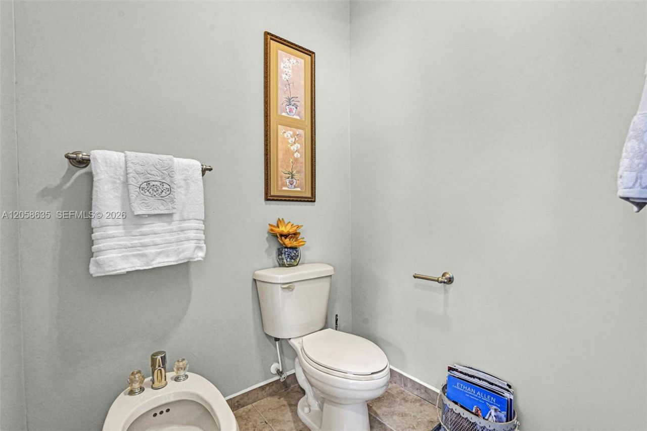 15664 SW 12th Ter , Miami, FL 33194 Photo