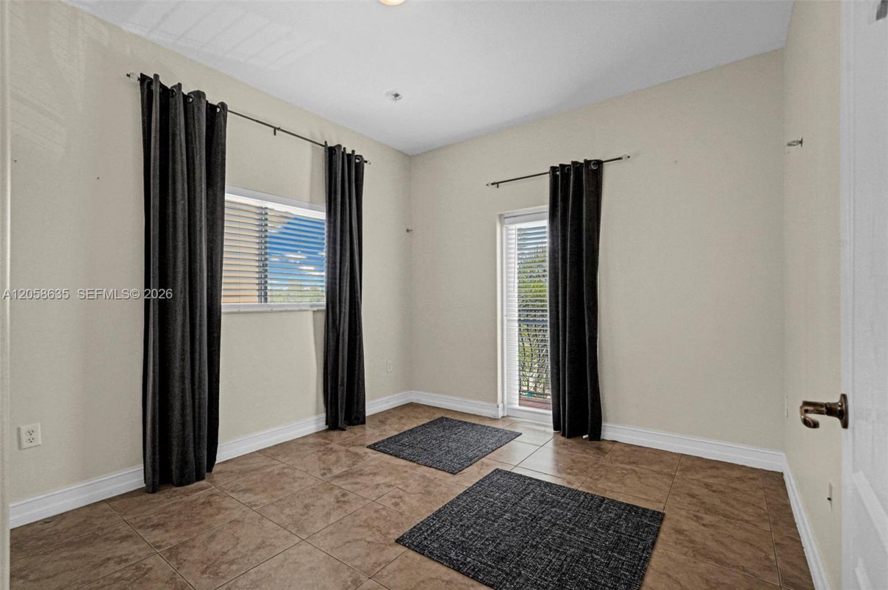 15664 SW 12th Ter , Miami, FL 33194 Photo