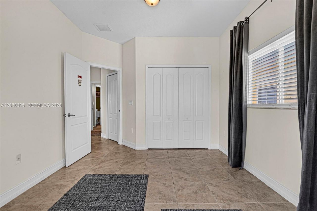 15664 SW 12th Ter , Miami, FL 33194 Photo