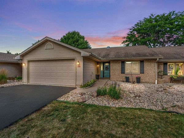 324 N WESTHAVEN DRIVE, Oshkosh, WI 54904