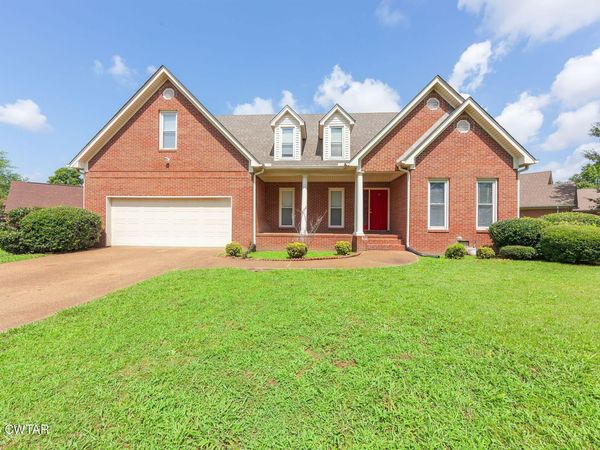 232 Chapel Creek Drive , Jackson, TN 38305