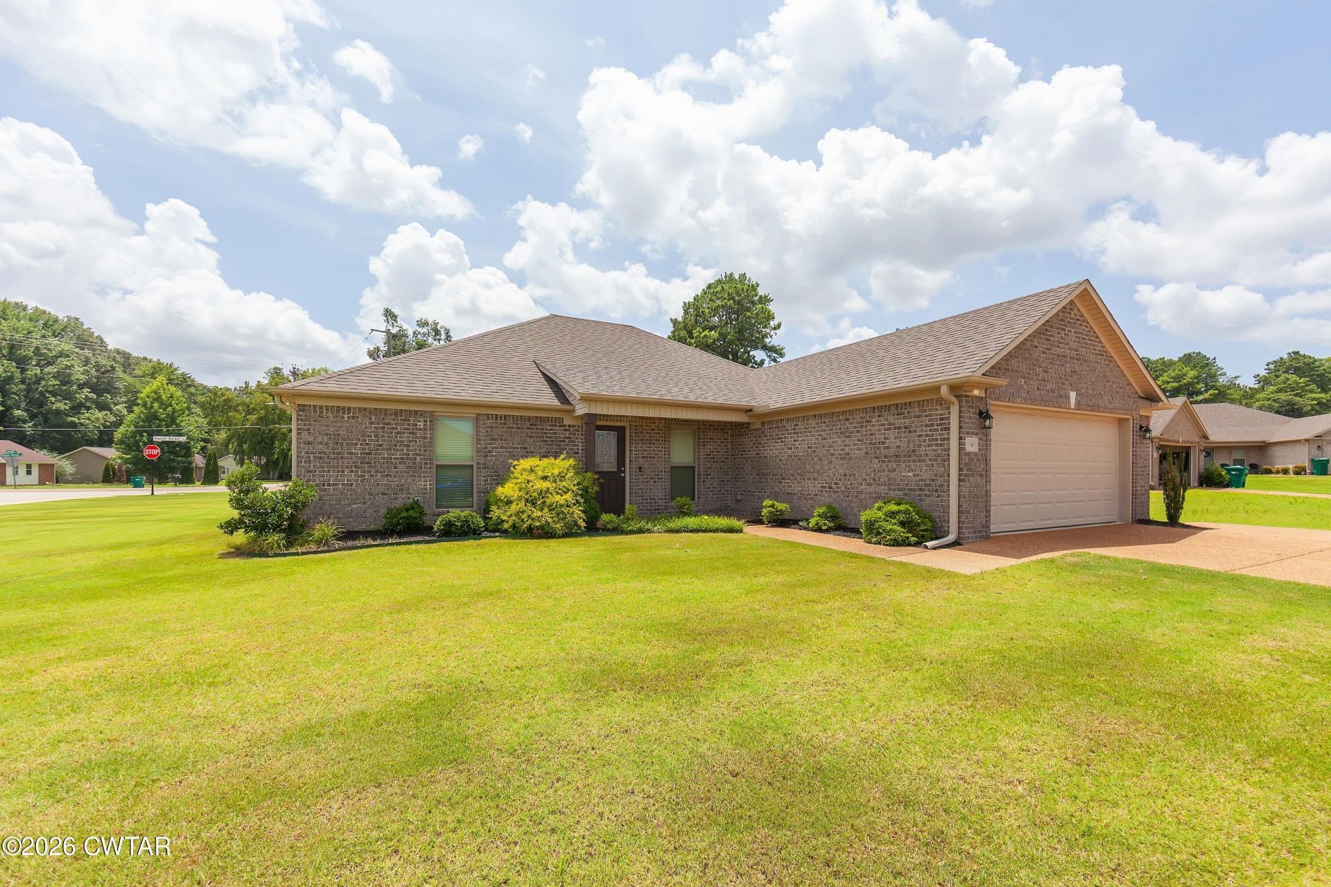 6 Falcon Crk Cove, Jackson, TN 38305 Main Photo