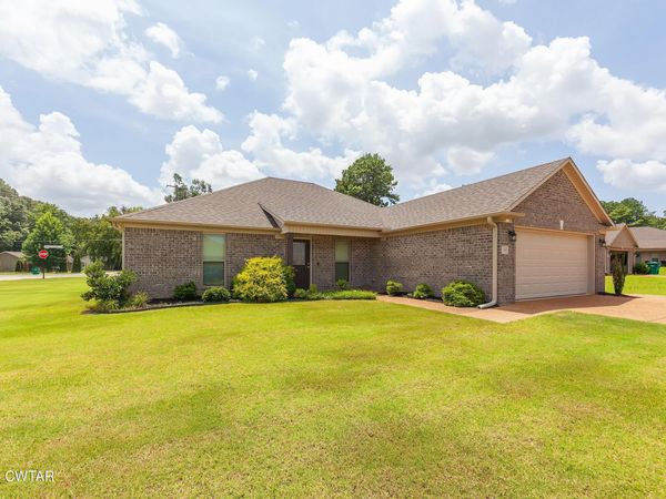 6 Falcon Crk Cove , Jackson, TN 38305