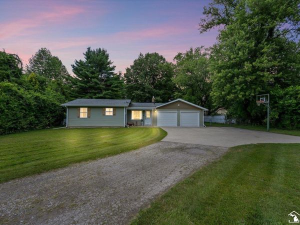 9831 Summerfield Road, Temperance, MI 48182