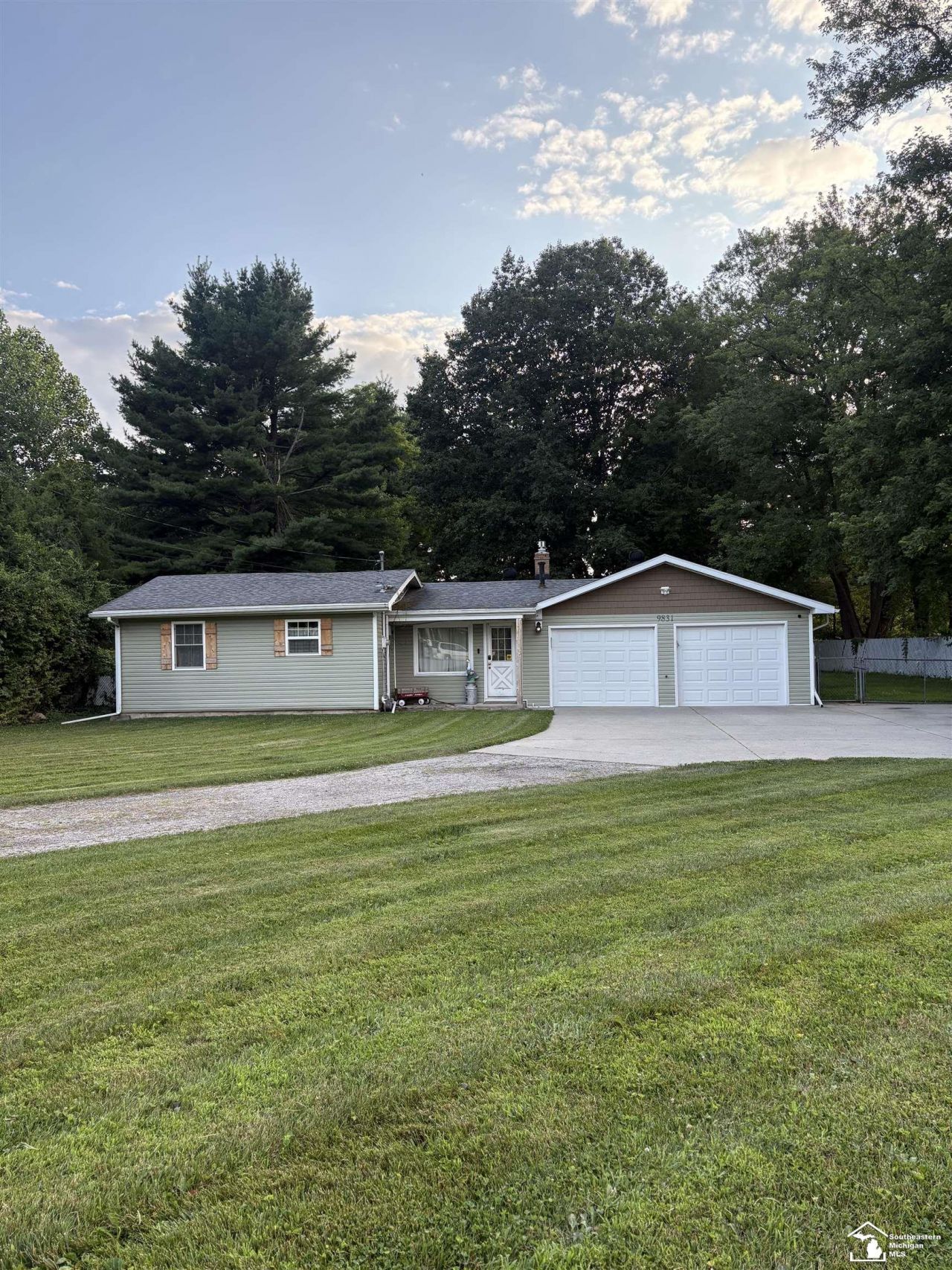 9831 Summerfield Road, Temperance, MI 48182 Main Photo
