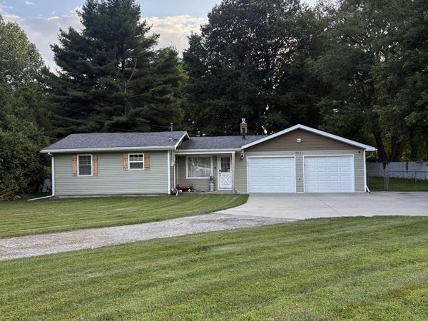 9831 Summerfield Road, Temperance, MI 48182