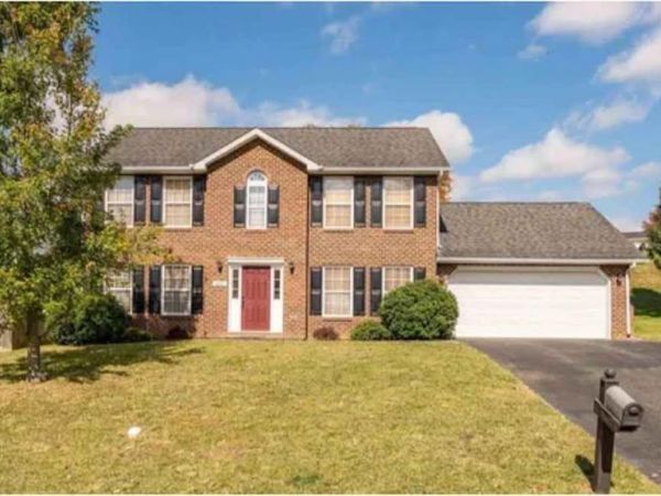 515 Windsor DR NW, Christiansburg, VA 24073