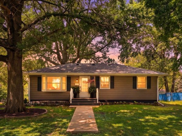 519 S 2Nd Avenue, Danville, IA 52623