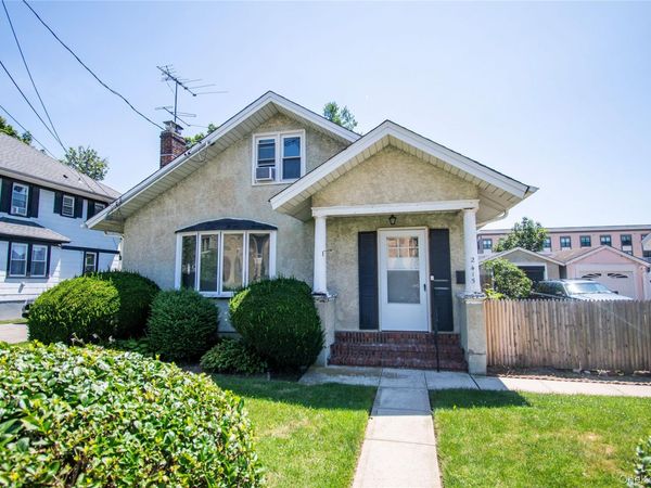 2415 Gale Avenue , Baldwin, NY 11510