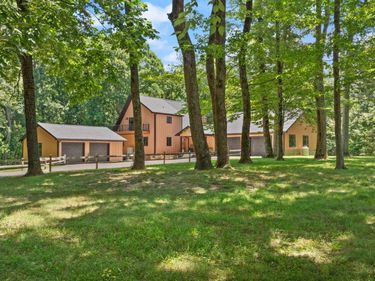 2295 E Highway 635 , Science Hill, KY 42553