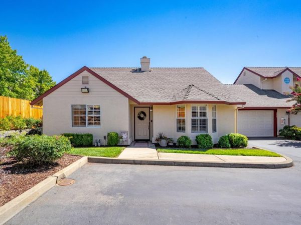 3858 Olivebranch Ln, Carmichael, CA 95608