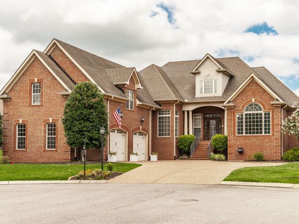 1005 Scarlet Ct, Hendersonville, TN 37075