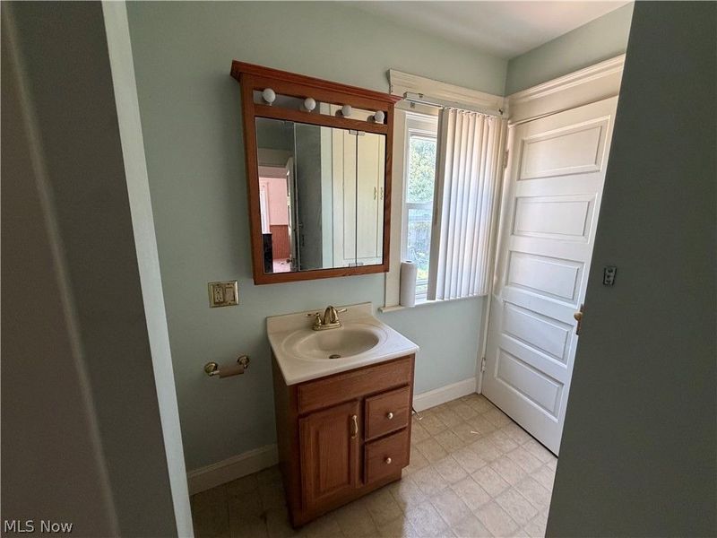 1273 Girard Street, Akron, OH 44301 Photo 17
