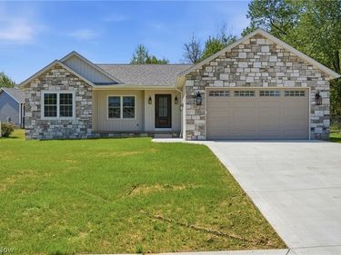517 Whitetail Trail NE, Canton, OH 44704