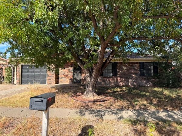 2106 N Beaver Street, Guymon, OK 73942